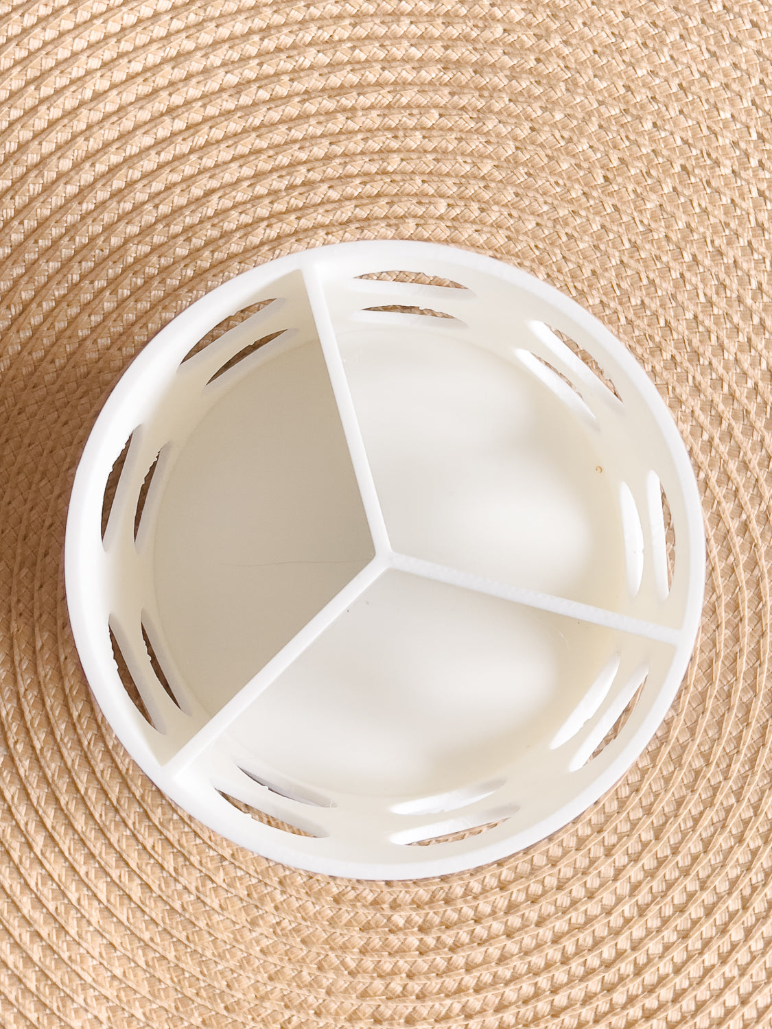 360 Rotatable Bathroom Organizer – Plastic Holder for Toothbrush, Toothpaste, Shaver & More