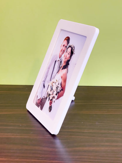 Фото рамка за бюро и стена- размер на снимка 10см.х15см.