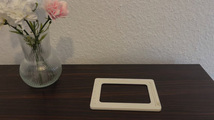 Фото рамка за бюро и стена- размер на снимка 10см.х15см.