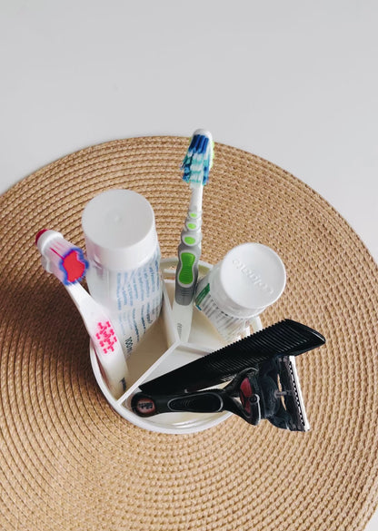 360 Rotatable Bathroom Organizer – Plastic Holder for Toothbrush, Toothpaste, Shaver & More